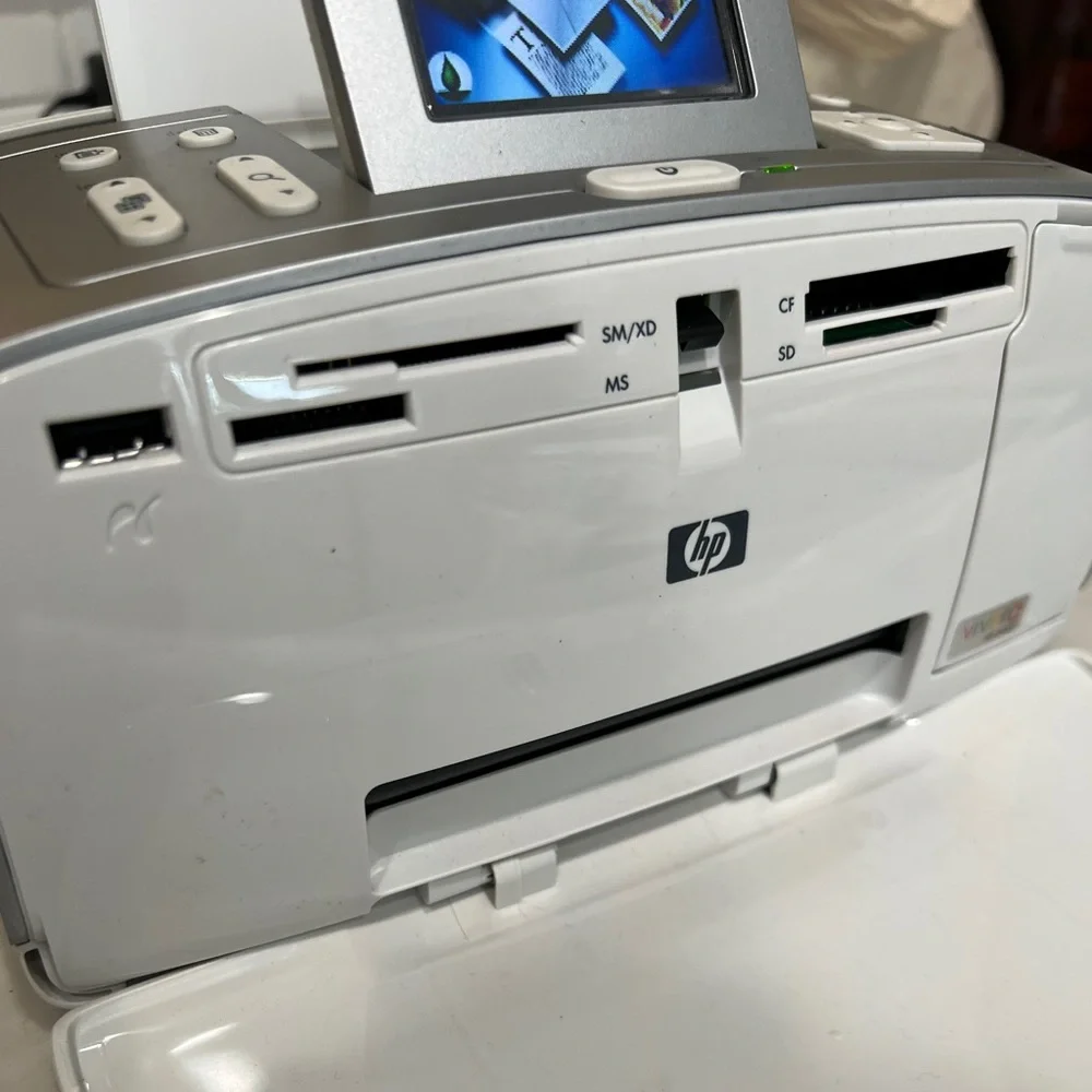 HP Photosmart Compact Photo Printer with Paper